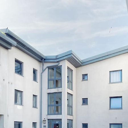 New Luxurious And Business Apt Apartment Swansea Exterior photo